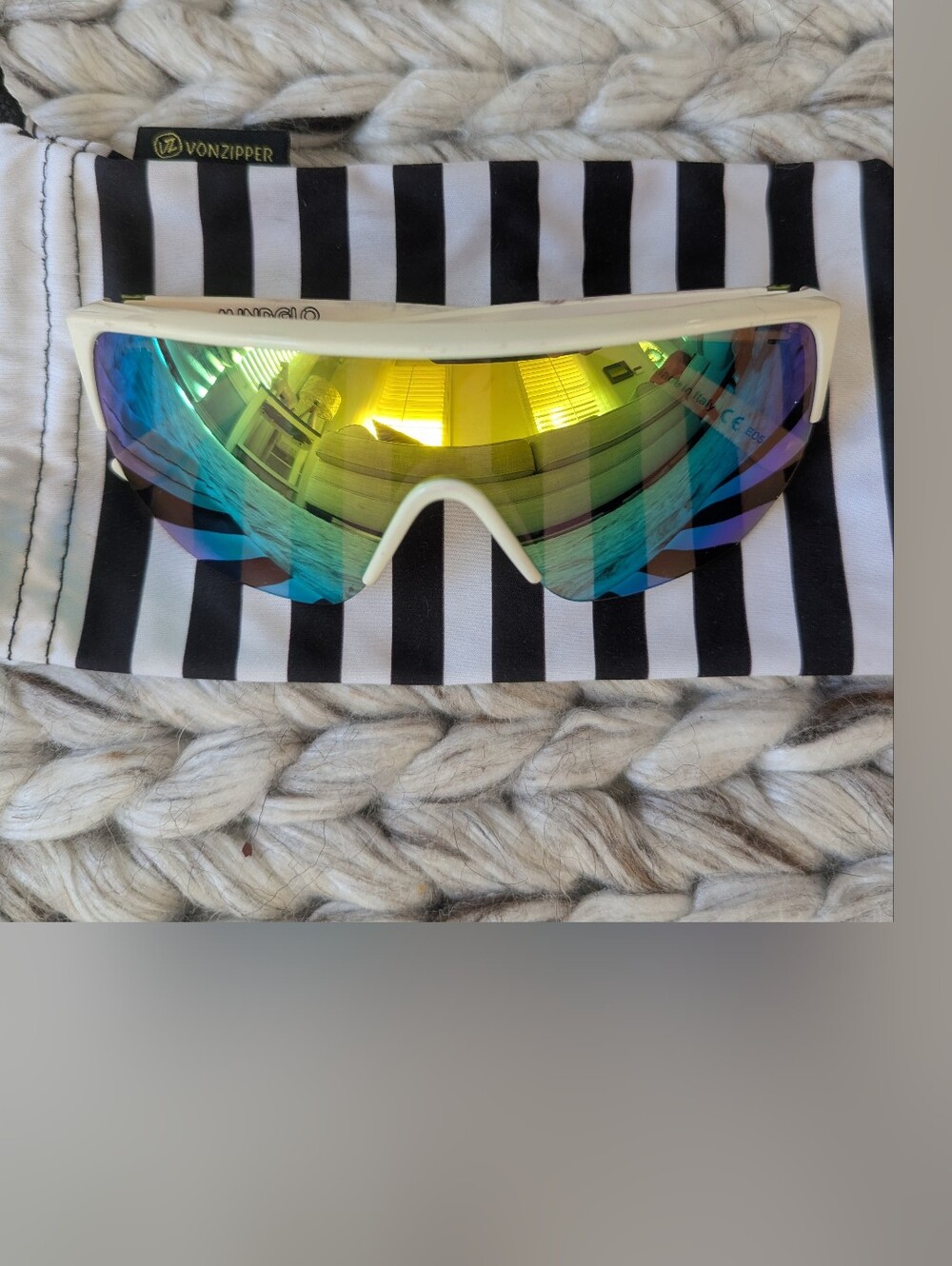 Vonzipper Liftoff Mindglo Limited Edition